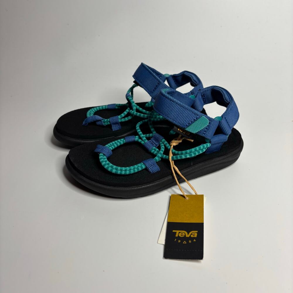 Teva Girls Voya Infinity Sandal in Waterfall/Dark Blue